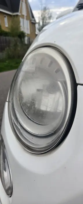 Fiat 500: dofgeworden koplamp voor het herstel