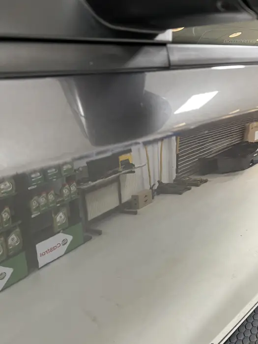 RAM pick-up: krassen bij de zijspiegel na het herstel