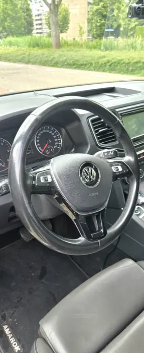 VW Amarok: gladgesleten stuur voor het herstel